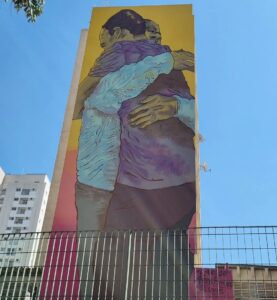 abraco-largo-santa-cecilia-277x300 Grafites de Santa Cecília: Um Passeio pela Arte Urbana do Bairro